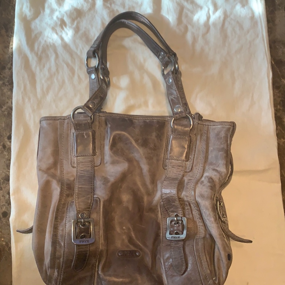 FRYE MOTO BAG !!! Distressed leather